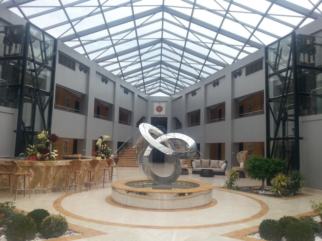 アル スルタン ビーチ リゾート アル・ホール エクステリア 写真 Interior of the university