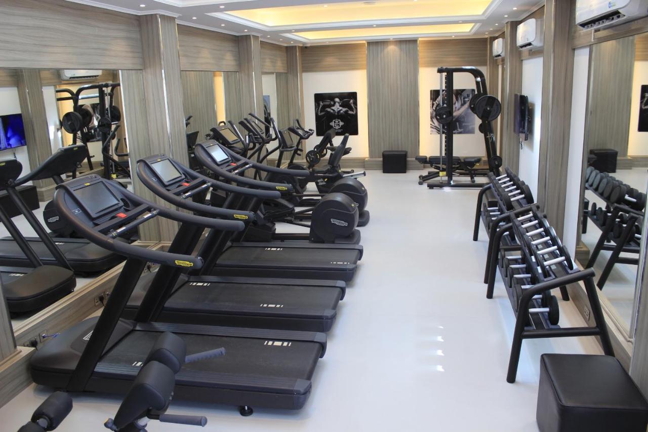 アル スルタン ビーチ リゾート アル・ホール エクステリア 写真 A gym in the UK