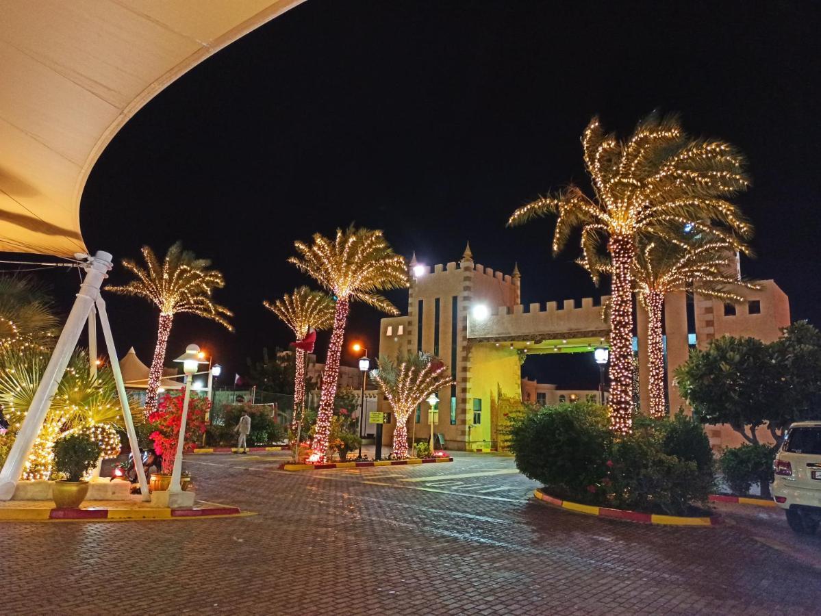 アル スルタン ビーチ リゾート アル・ホール エクステリア 写真 The Village at North Scottsdale